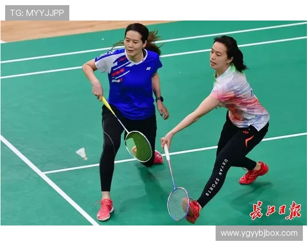 武汉羽毛球队的转型之路:从传统强队到现代化竞技新标杆的探索与实践 武汉羽毛球队的转型之路:从传统强队到现代化竞技新标杆的探索与实践