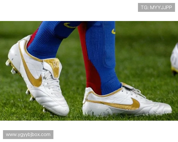 足球明星们的球鞋收藏揭秘及其背后的故事与价值分析